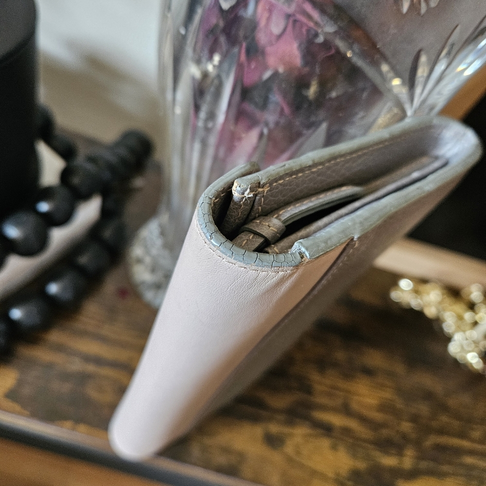 Chloe Envelope Wallet - Picture 5 of 11